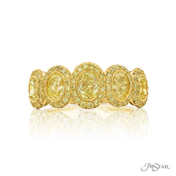 Elegance Elevated: Classic Fancy Yellow Oval-Cut Diamond Wedding Band