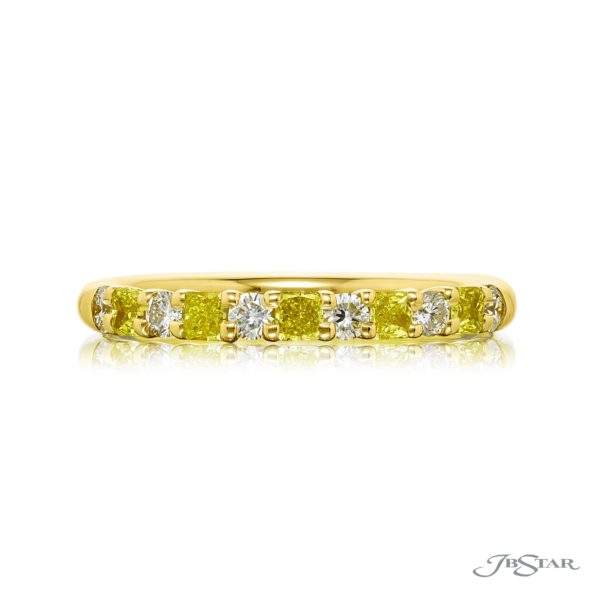 Classic Fancy Yellow & White Diamond Band | Radiant & Round Diamonds in 18K Yellow Gold