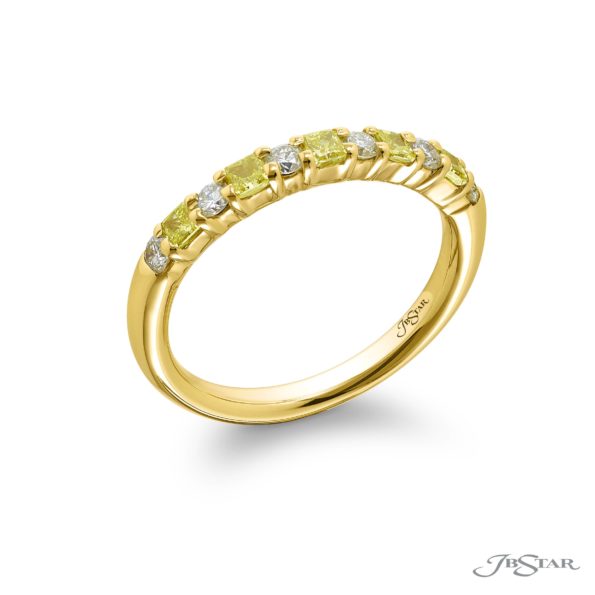 Classic Fancy Yellow & White Diamond Band | Radiant & Round Diamonds in 18K Yellow Gold