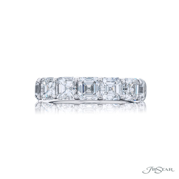 Classic Single-Row Diamond Band with Square Emerald-Cut Diamonds in Pure Platinum