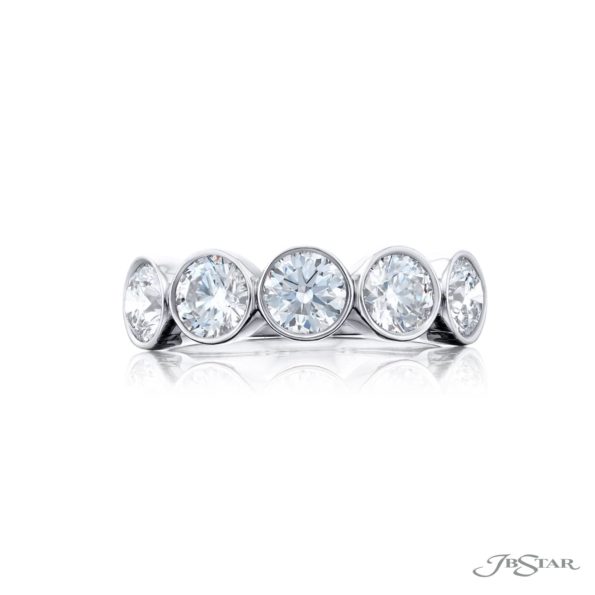 Classic GIA-Certified Round Diamond Band in Platinum